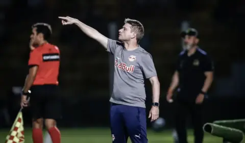 Seabra vê evolução do Bragantino apesar do empate com o Mirassol