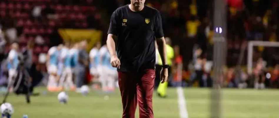 Sport: Daniel Paulista deixa futuro indefinido após derrota