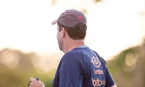 Sport garante técnico Daniel Paulista para duelo com Mirassol