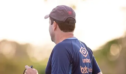 Sport se planeja para 2026 e futuro de Daniel Paulista é dúvida