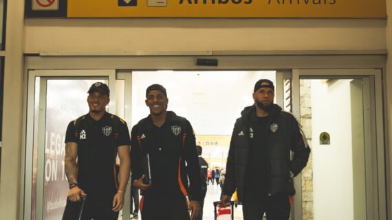 Desembarque do Atlético em Guayaquil (foto: Pedro Souza / Atlético)