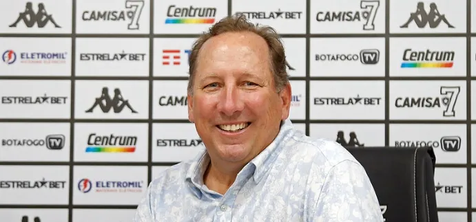 Textor definirá novo diretor da Eagle e já tem candidatos