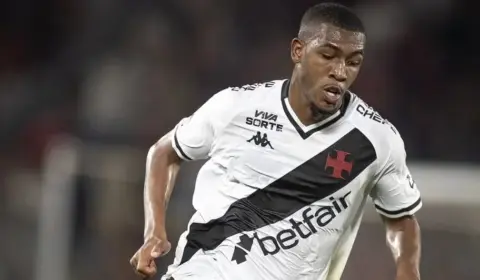 Vasco abre conversas pela renovação de contrato de Rayan até 2028