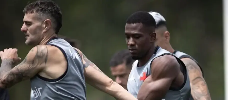 Vasco aproveita Data Fifa para recuperar atletas e fortalecer a defesa