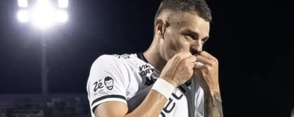 Vegetti celebra gols pelo Vasco e destaca empenho: ‘Entrego meu máximo’