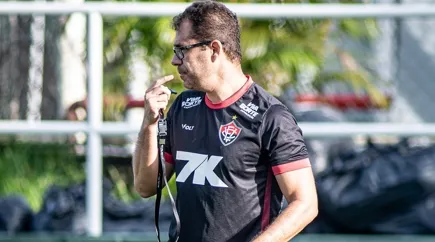 Vitória tem trio suspenso para encarar o Cruzeiro no Brasileirão