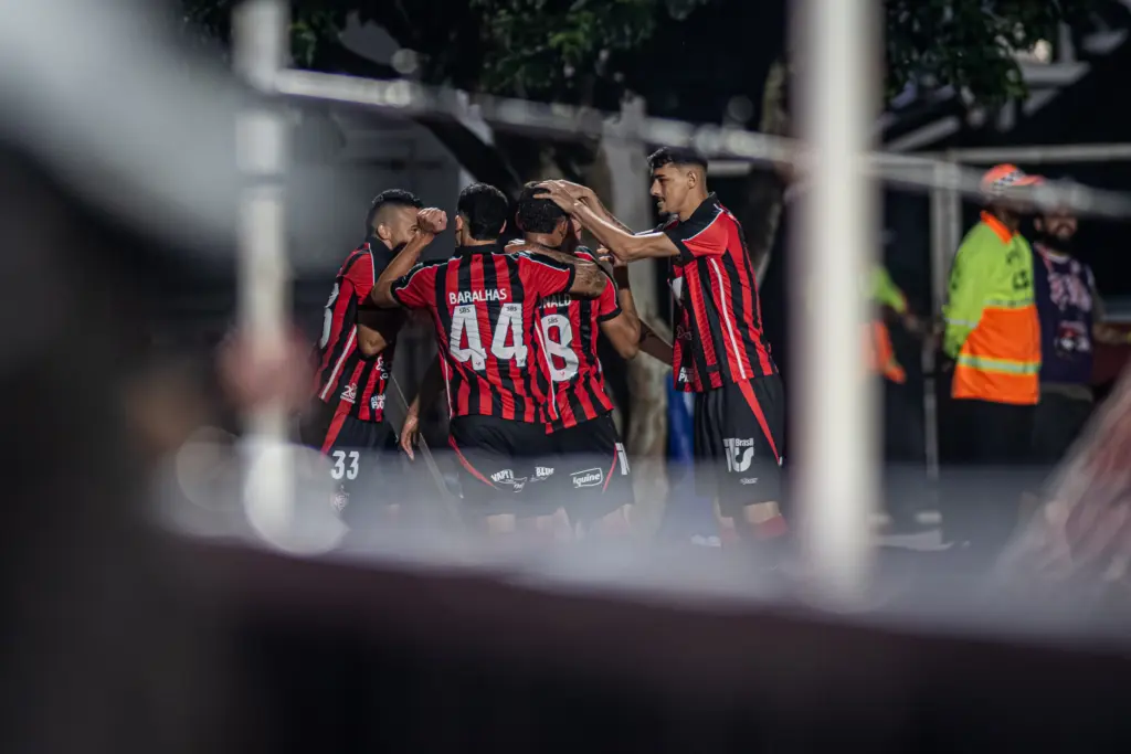 Vitória terá desfalques e se prepara para a 31ª rodada do Brasileirão (Foto: Victor Ferreira/ECV)