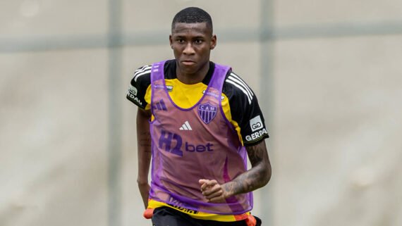 Patrick em treino pelo Atlético (foto: Pedro Souza/Atlético)