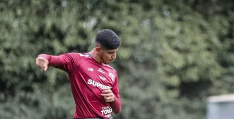 Zagueiro do São Paulo critica sequência de polêmicas em jogos contra o Palmeiras