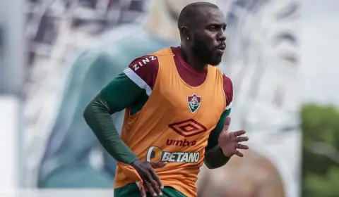 Zagueiro segue com futuro indefinido no Fluminense