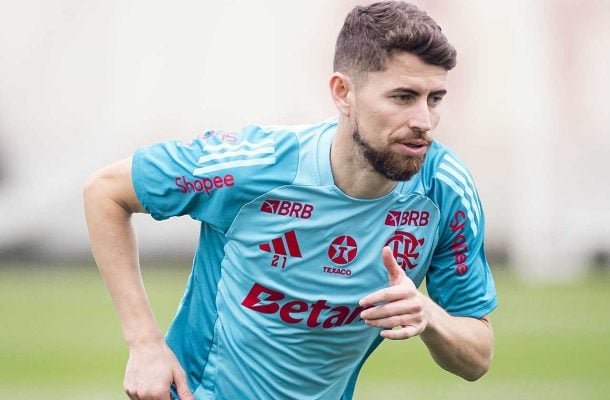 Jorginho sofre lesão muscular e vira desfalque no Flamengo