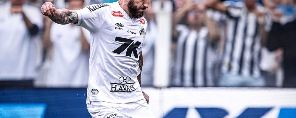 Neymar participa de gol, e Santos empata com Fortaleza no Brasileiro