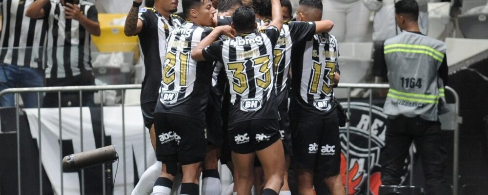 Trio ex-Seleção Brasileira cresce no Atlético e é decisivo com Sampaoli