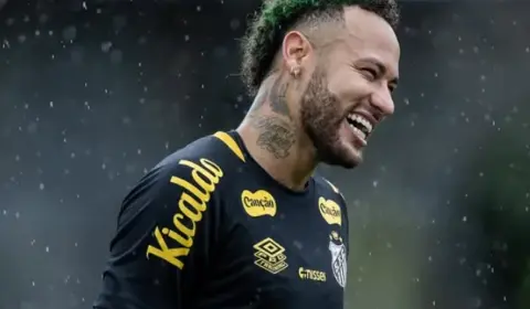Neymar cumpre promessa e volta a doceria em Santos após dar R$ 100 adiantados