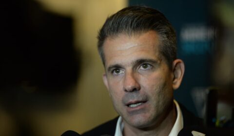 Diretor do Atlético, Victor desabafa sobre arbitragem: ‘Confusa e invasiva’