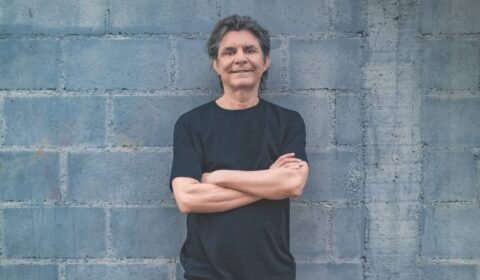 Cruzeiro lamenta morte de Lô Borges, cruzeirense fanático