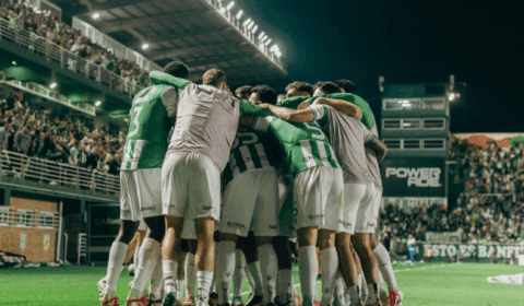 Adversário do Atlético na final da Sul-Americana, Lanús perde clássico na Argentina
