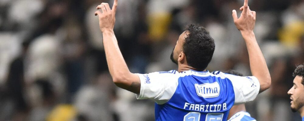 Cruzeiro: campeão do Mundo reage à convocação de Fabrício Bruno