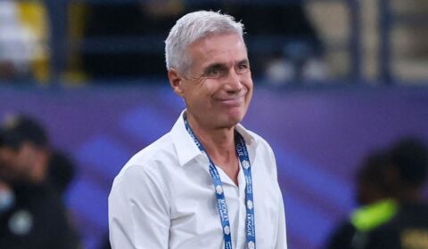 Ex-alvo de Atlético e Cruzeiro rescinde com time dos Emirados Árabes