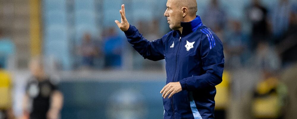 Jardim destaca diferencial do Cruzeiro em vitória ‘justa’: ‘Todos têm função’