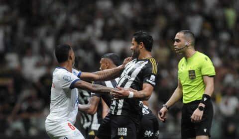Bahia critica arbitragem em nota após derrota para o Atlético: ‘Oscilação de critérios’