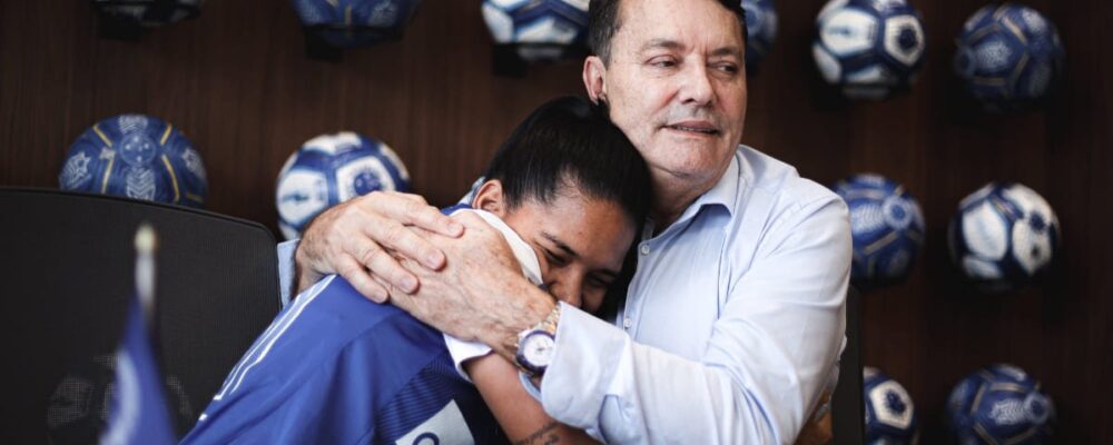 Pedrinho revela ligação a atacante do Cruzeiro durante renovação: ‘Fizemos esforço’