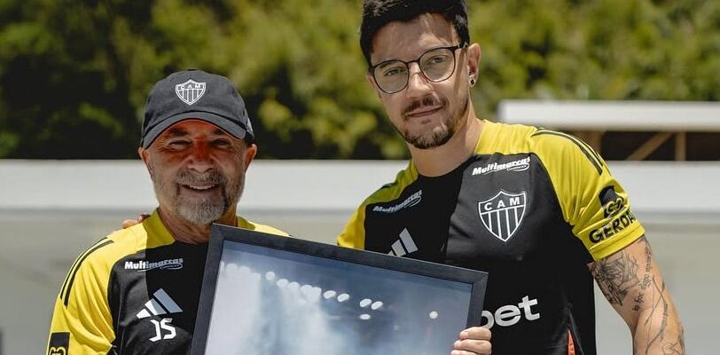 Sampaoli agradece fotógrafos por registros no Atlético: ‘Momento magnífico’