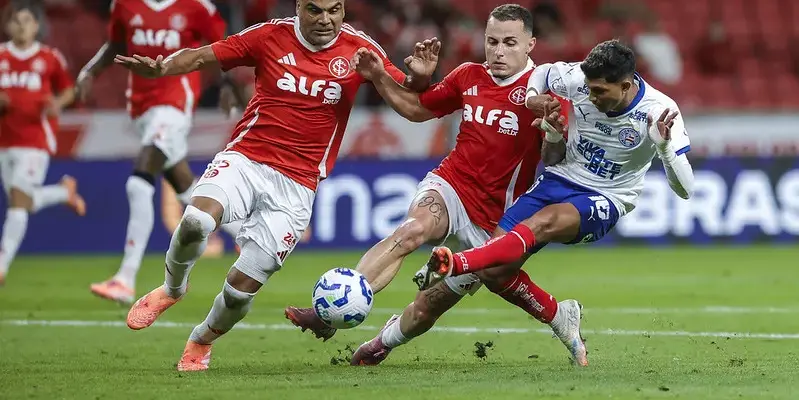 Internacional 2 x 2 Bahia – Tricolor empata no fim e aumenta a pressão no Beira-Rio