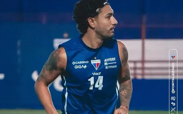 Lateral do Fortaleza admite má fase: “Não há margem para nenhum erro”