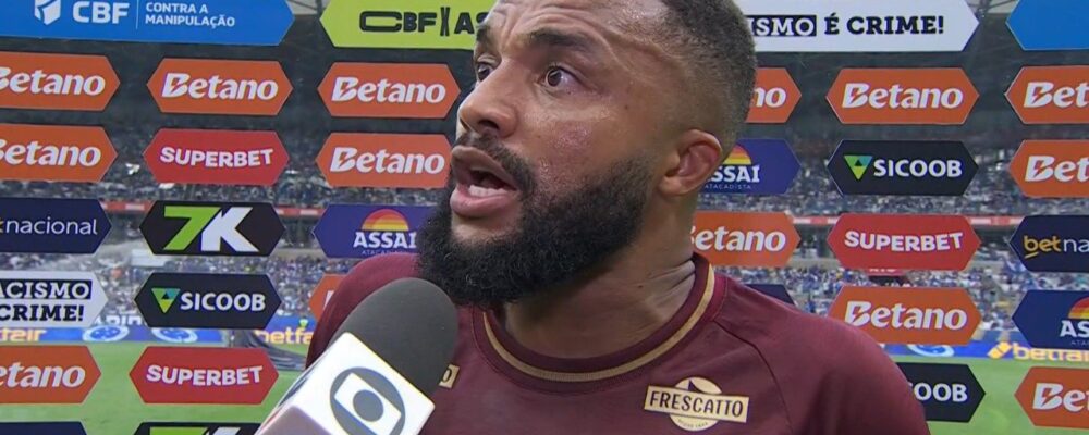 Jogador do Fluminense se revolta em entrevista: ‘O árbitro é cobrado por quem?’