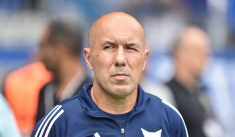 Jardim critica árbitro de Cruzeiro x Fluminense: ‘Fechou os olhos no segundo tempo’