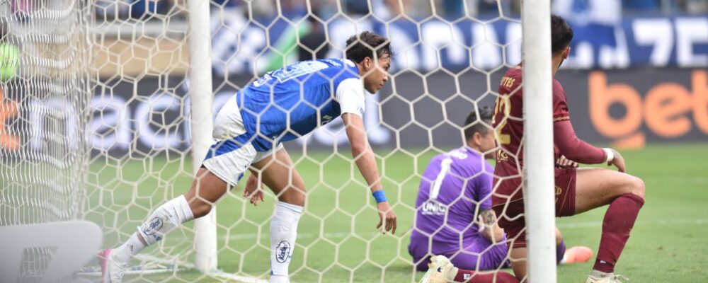 Cruzeiro perde força no ataque e vê Flamengo e Palmeiras dobrarem números