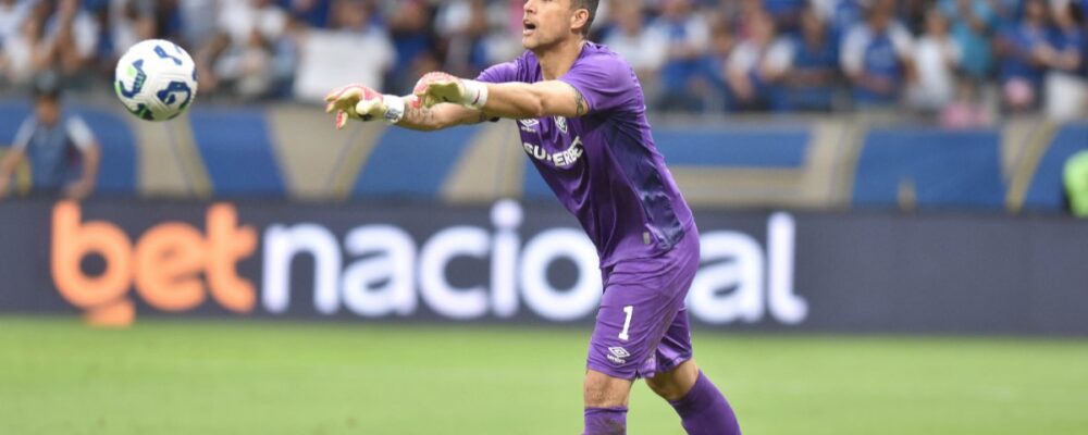 Cruzeiro x Fluminense na final da Copa do Brasil? Fábio adota cautela