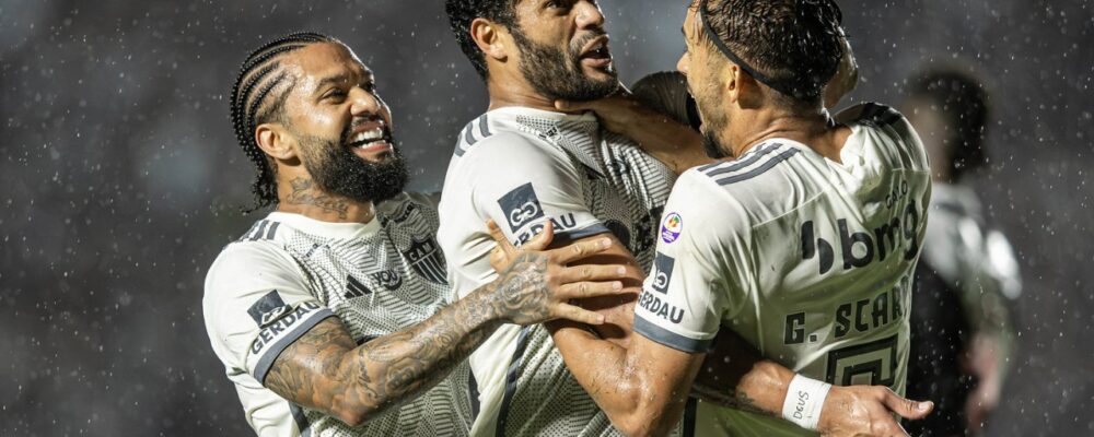 Hulk se emociona ao falar de ex-companheiro de Atlético: ‘Fiquei muito triste quando saiu do Galo’