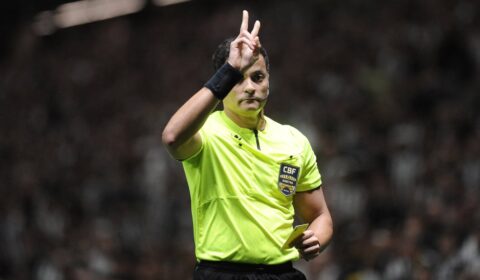 Áudio do VAR detalha lance polêmico em Atlético x Fortaleza; especialista discorda