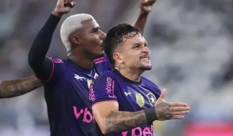 Botafogo 3 x 2 Grêmio – Fogão embala no Brasileirão e encosta no G4