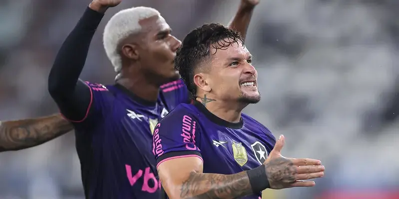 Botafogo 3 x 2 Grêmio – Fogão embala no Brasileirão e encosta no G4