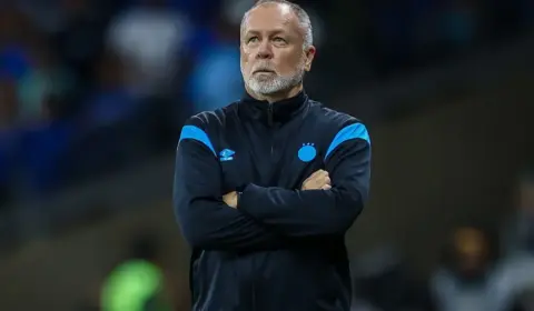 Técnico do Grêmio isenta elenco por derrota: “Não vou transferir responsabilidade”