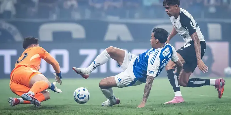Corinthians oscila, mas segue de olho na Copa do Brasil