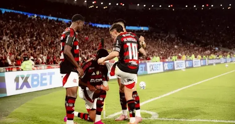 Com meio campo gringo, confira a SELEÇÃO FI da 35ª rodada do Brasileirão!