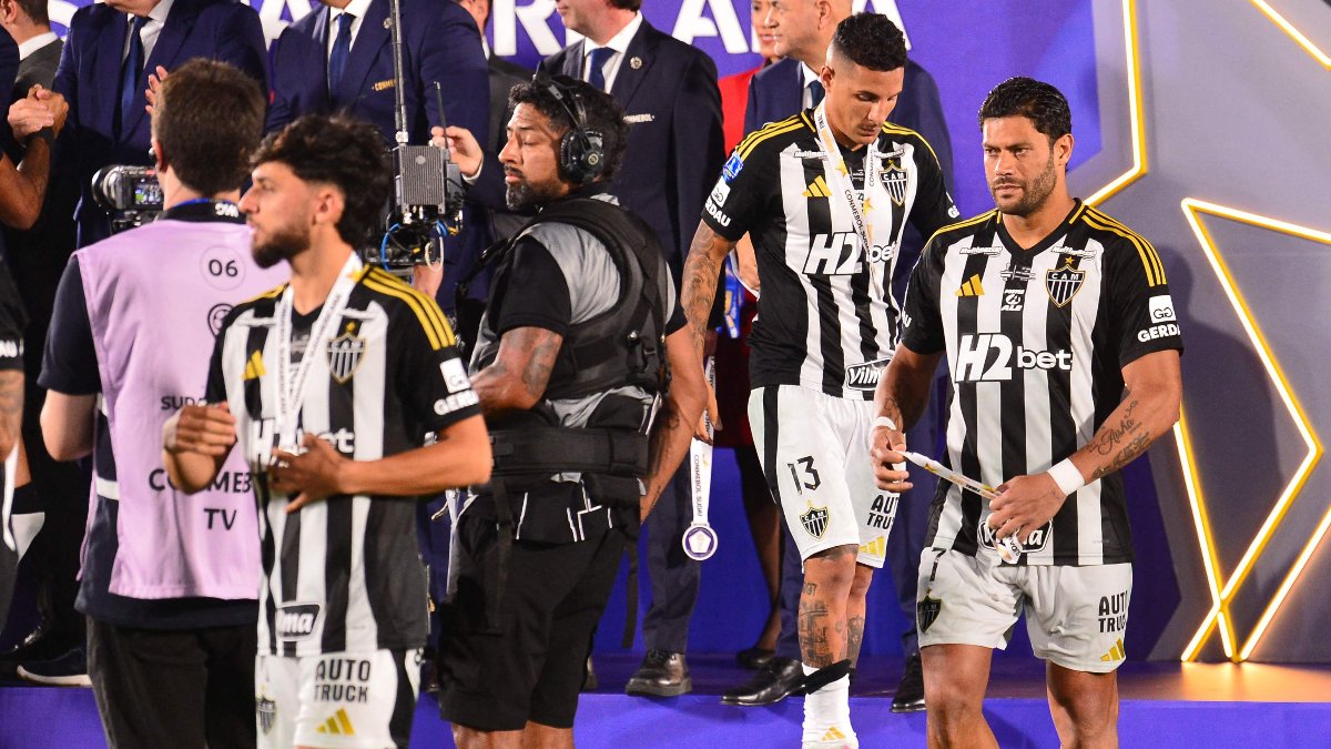 Arana, Hulk e Biel lamentam vice do Atlético na Sul-Americana - (foto: DANIEL DUARTE / AFP) Arana, Hulk e Biel lamentam vice do Atlético na Sul-Americana - (foto: DANIEL DUARTE / AFP)