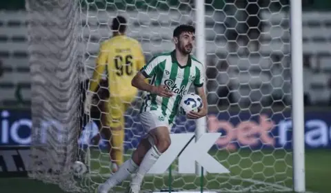 Bahia segura pressão do Juventude e tem Ronaldo decisivo