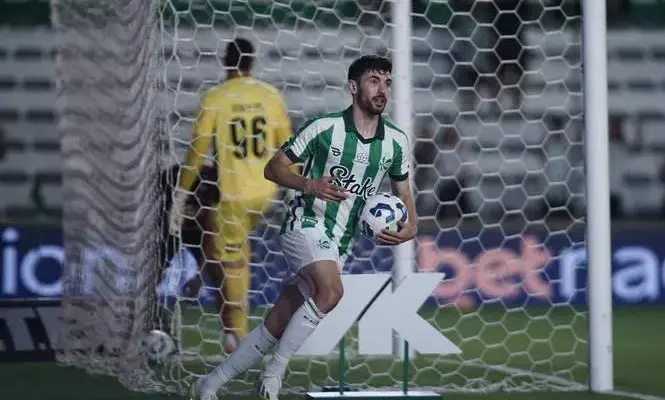 Bahia segura pressão do Juventude e tem Ronaldo decisivo