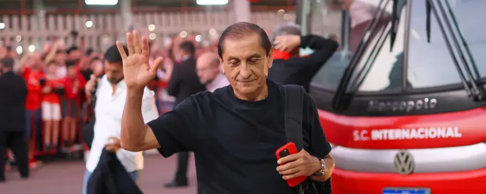 Internacional acerta saída de Ramón Díaz após goleada para o Vasco