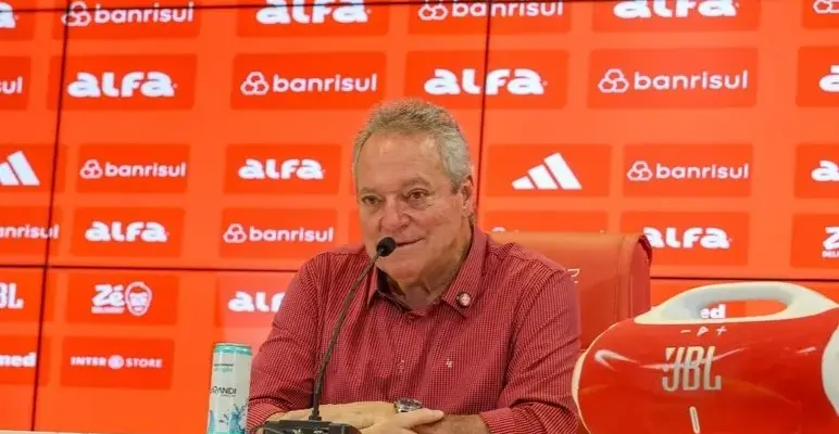Abel Braga volta ao Inter com frase homofóbica e se desculpa