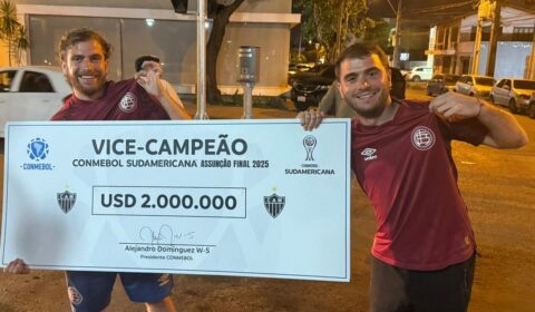 Atlético ‘esquece’ cheque de premiação e é provocado por torcedores do Lanús