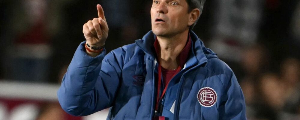 Atlético: técnico do Lanús jogou no Barcelona, passou pelo Liverpool e já enfrentou Sampaoli