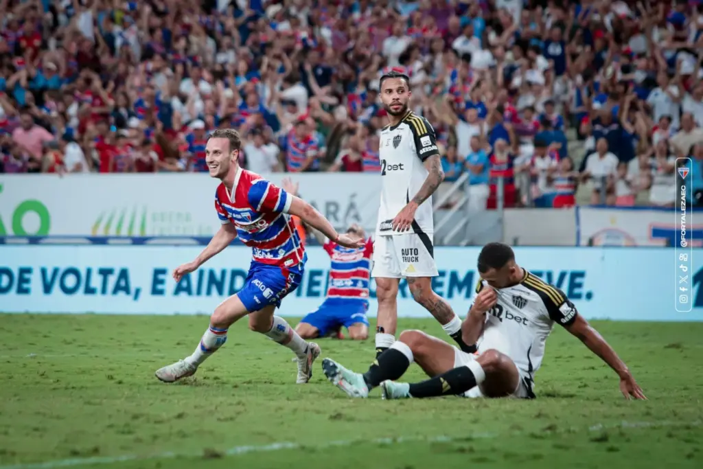 BRASILEIRÃO: Fortaleza esquenta briga contra o Z-4 e Corinthians tropeça em casa (Foto: Mateus Lotif/FEC)