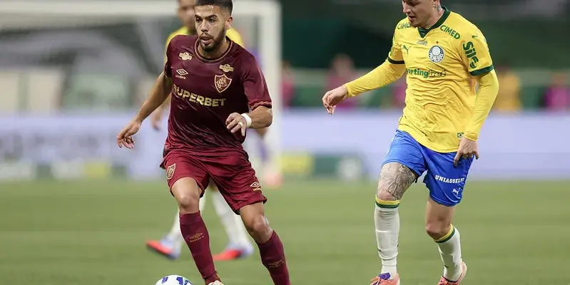 BRASILEIRÃO: Palmeiras tropeça e Flamengo dispara na liderança