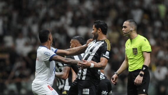 Lance do confronto entre Atlético e Bahia na Arena MRV, pelo Campeonato Brasileiro (foto: Alexandre Guzanshe/EM/D.A. Press)